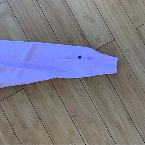 pink champion crewneck - Picture 2 of 3